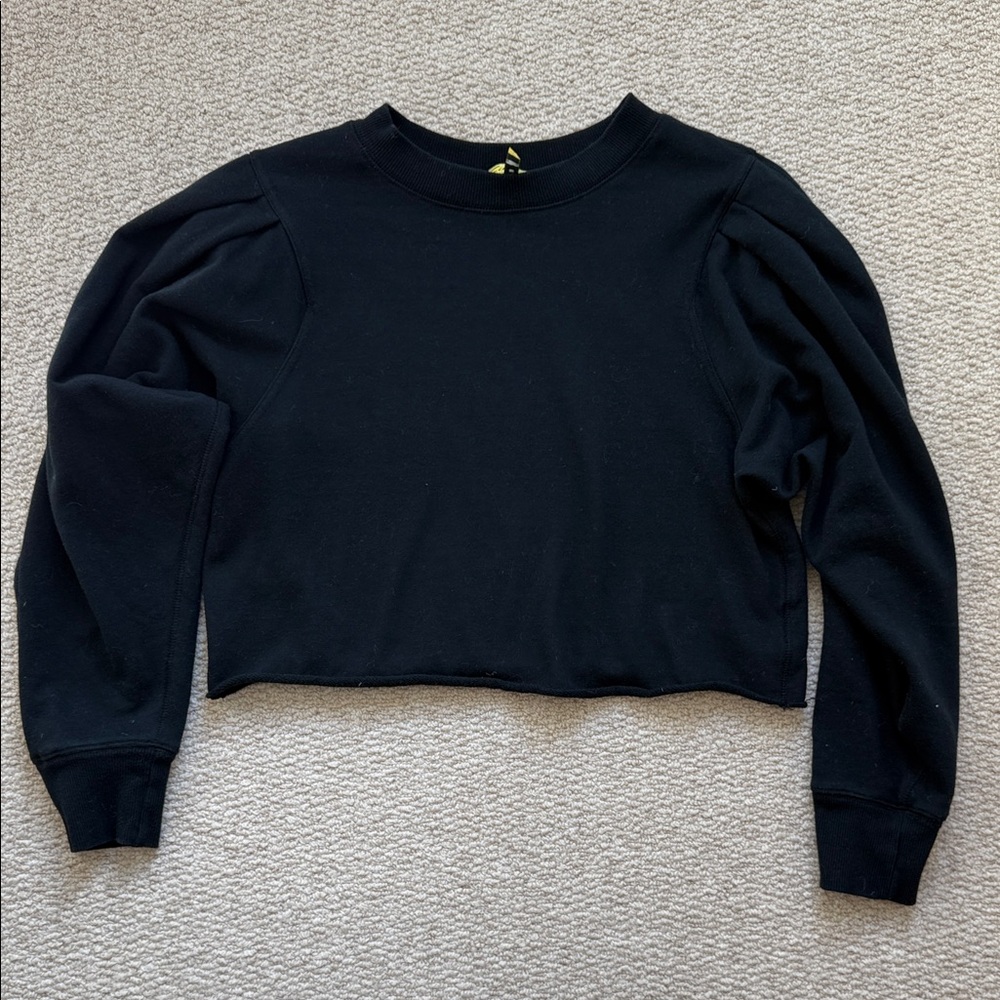 Circus NY Women’s Black Cropped Sweatshirt w Puff Sleeves Sz M